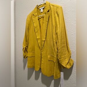 Gold linen blazer. Medium. New with tag.